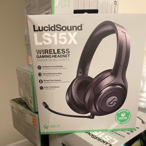 Brand new never used Lucidsound LS15X Xbox head set